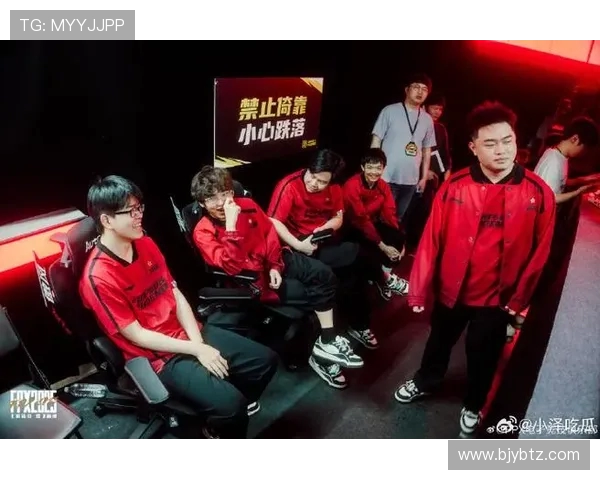 FPX在英雄联盟团队协作排行榜中荣登第六名展现出色团队默契与配合能力