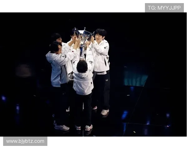 杨磊专访：从新手到职业选手的英雄联盟成长之路回顾